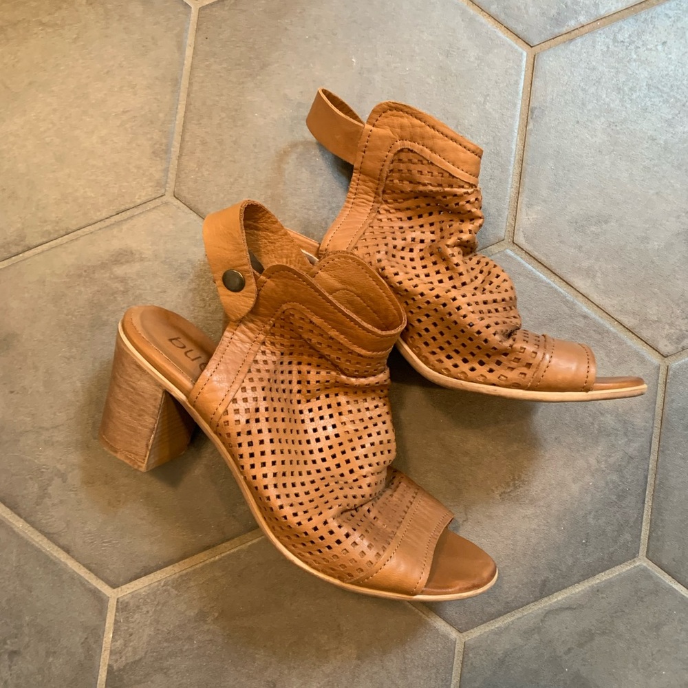 Bueno Leather Sandals